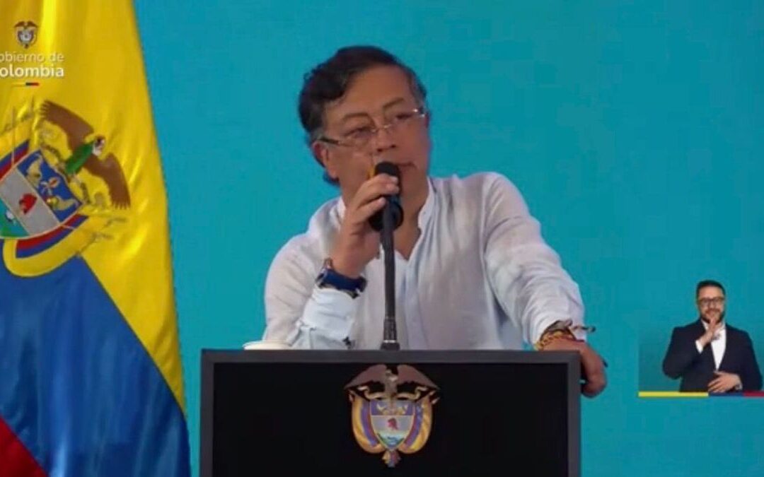 Nuevo choque entre el Petro y Fico Gutiérrez por ISA Perú y supuesta financiación de campañas