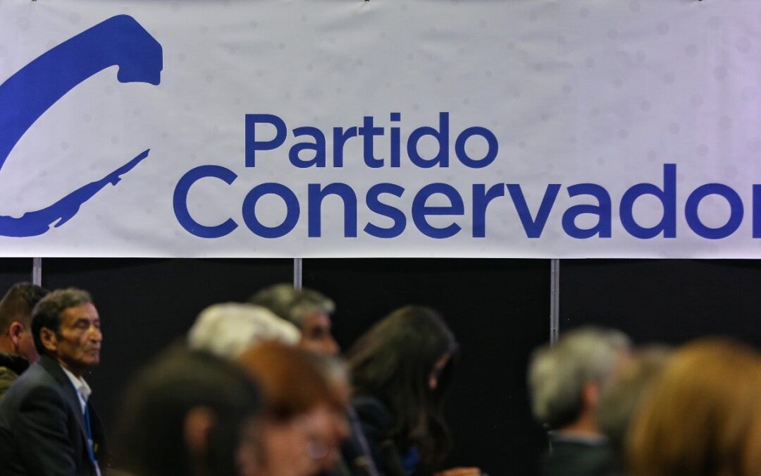 Se agudiza crisis en el Partido Conservador: renunció el secretario general