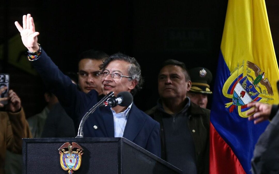Con pullas a Abelardo de la Espriella, Petro cerró su gira por el Caribe a horas de las elecciones