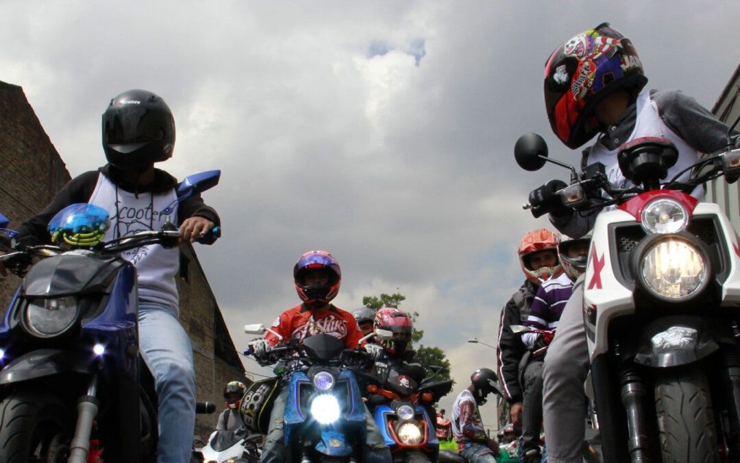Una industria de 45 mil empleos en juego: gobierno revisa nuevas reglas para las motos en Colombia