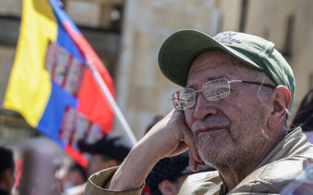 Pensionados ahora podrían aumentar el valor de su mesada y recibir pagos retroactivos este 2026: así pueden solicitarlo