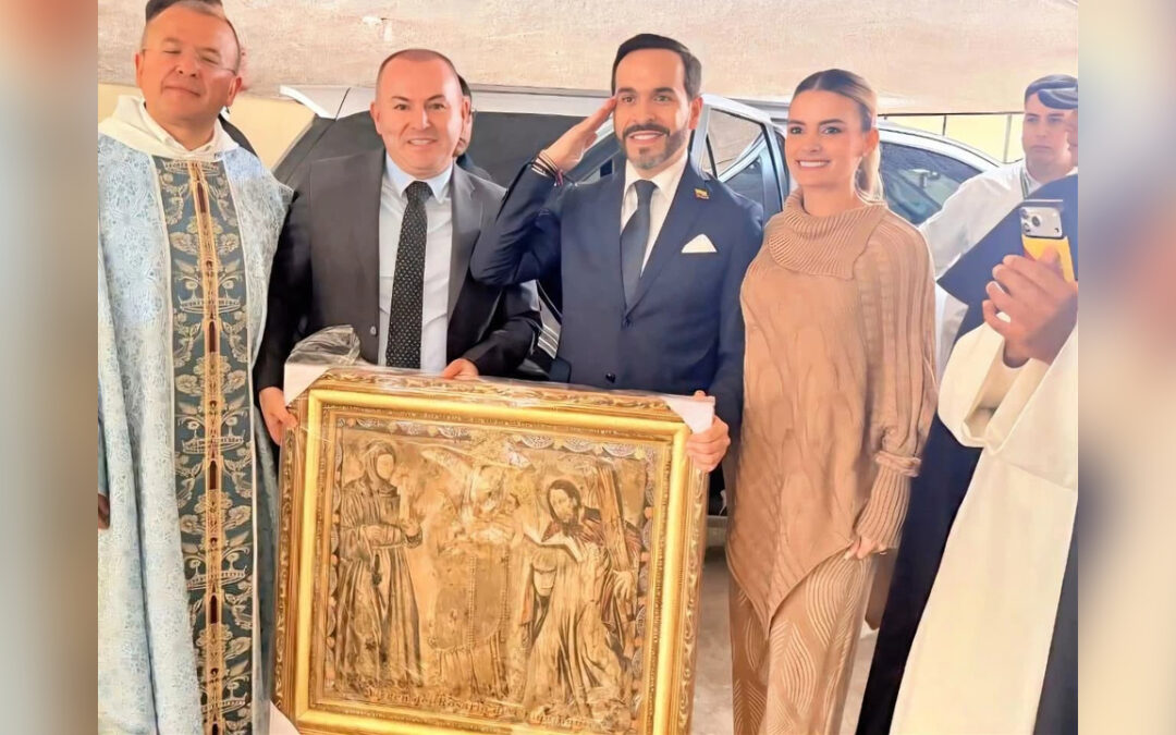 Presidente electo recibió réplica del cuadro de la Virgen de Chiquinquirá