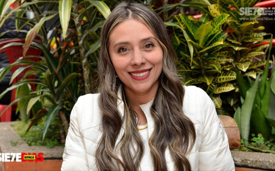 La candidata Sandra Estupiñán expone su plan de gobierno para los próximos 17 meses en Tunja