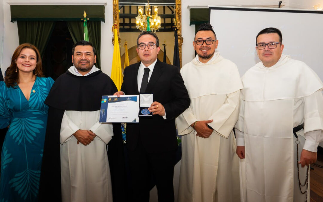Rector de la Santoto Tunja exaltó a los graduados que transforman el servicio público en Colombia