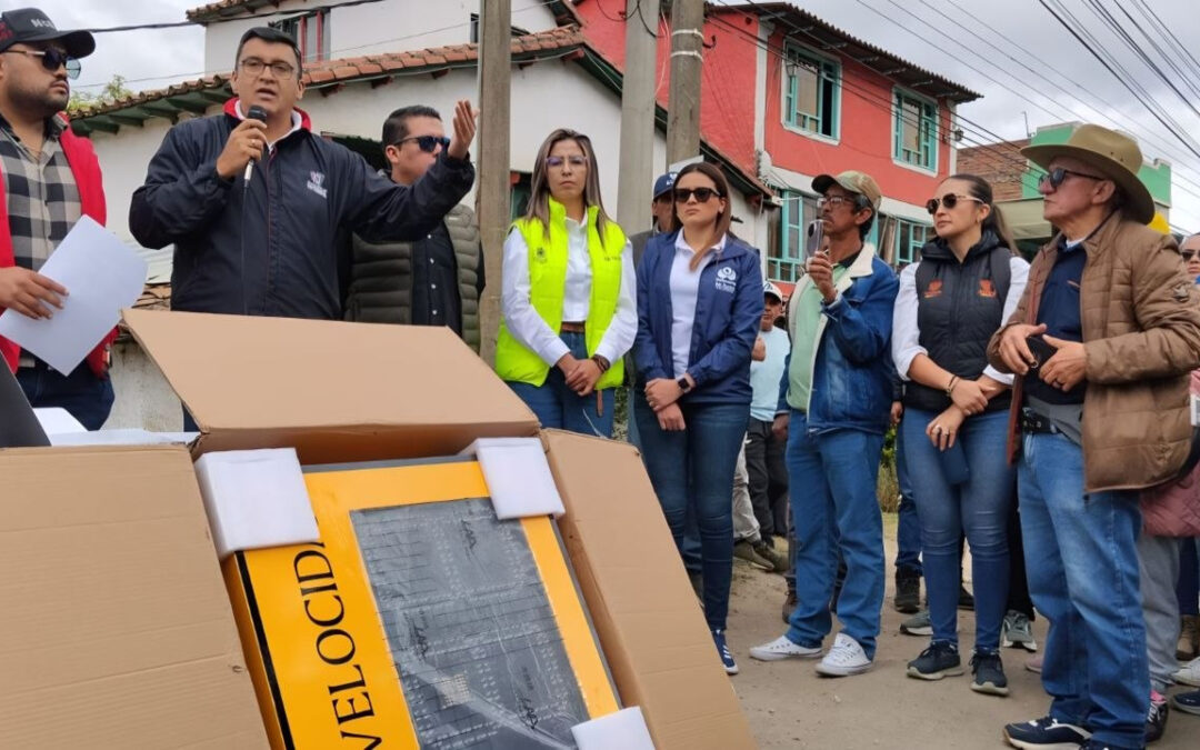 Alcalde de Nobsa se reúne con comunidad para encontrar soluciones a reductores de velocidad en la vía