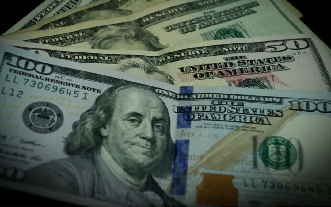 ¿Puede el dólar bajar de $3.000? Caída del precio de la moneda divide a expertos