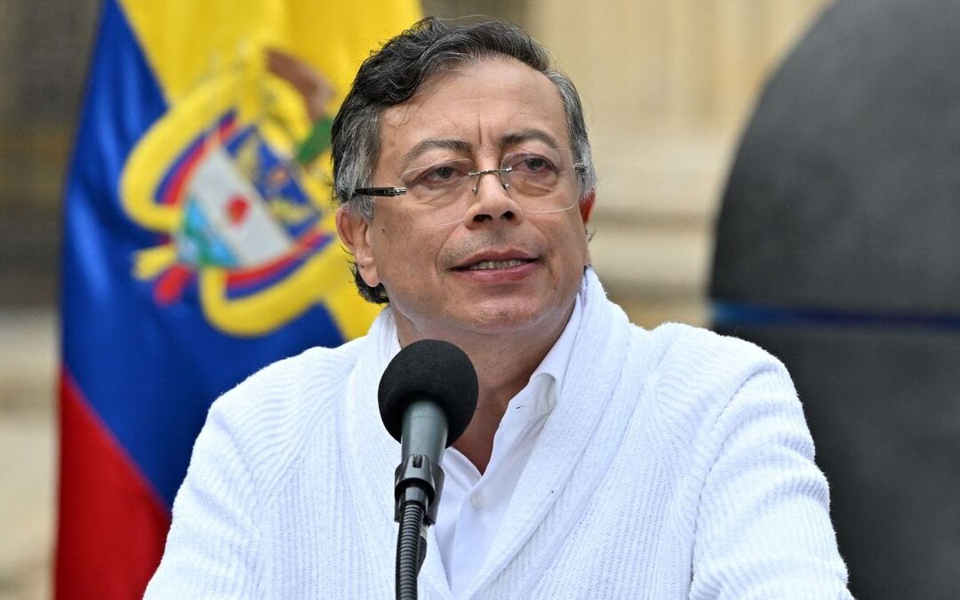 «Aún no toman juramento y ya se creen Gobierno, eso es un delito», dice Petro sobre De la Espriella