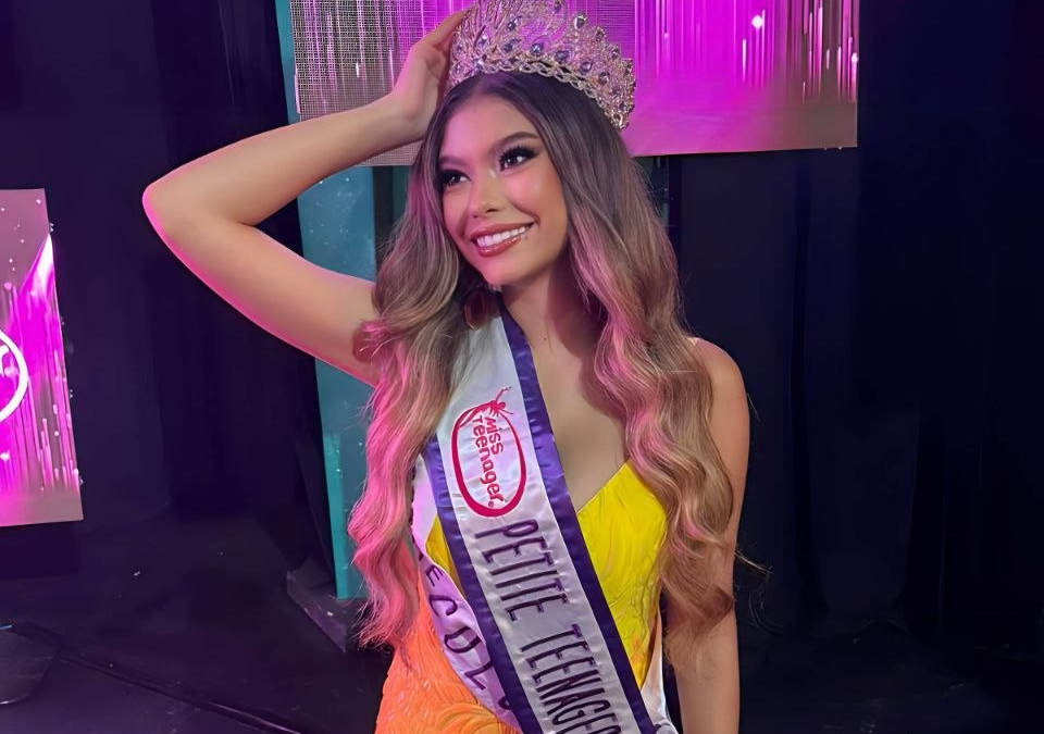 Sogamoseña Isabella Márquez conquista la corona Petite Teenager Supranational en Panamá