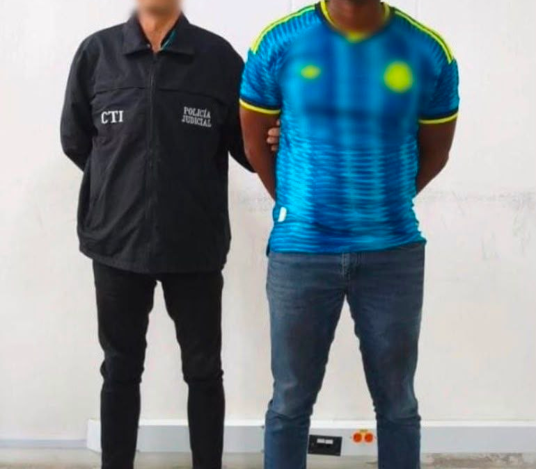 Detienen a policía involucrado en una red de préstamos fraudulentos en Chocó