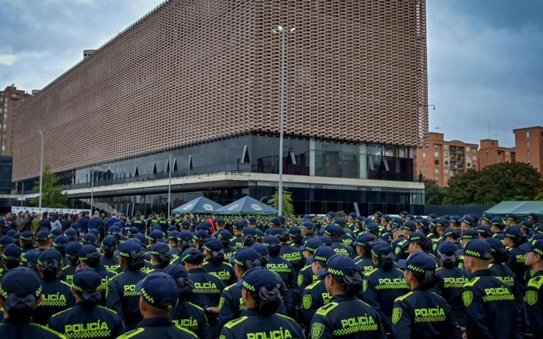 General en retiro Luis Enrique Méndez sería director de la Policía y volvería al servicio