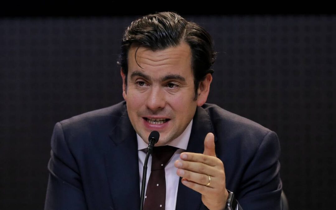 Rodrigo Lara llama a funcionarios públicos a resistir el «festival corrupto» de última hora del gobierno Petro