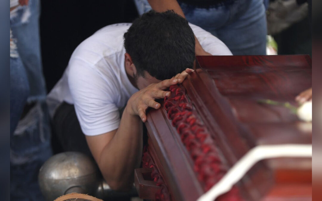 El último abrazo de Yenci, la joven que murió protegiendo a sus hijos durante el terremoto