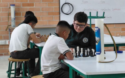 El caso exitoso de un colegio de Garagoa que restringió el uso de celulares en la jornada escolar