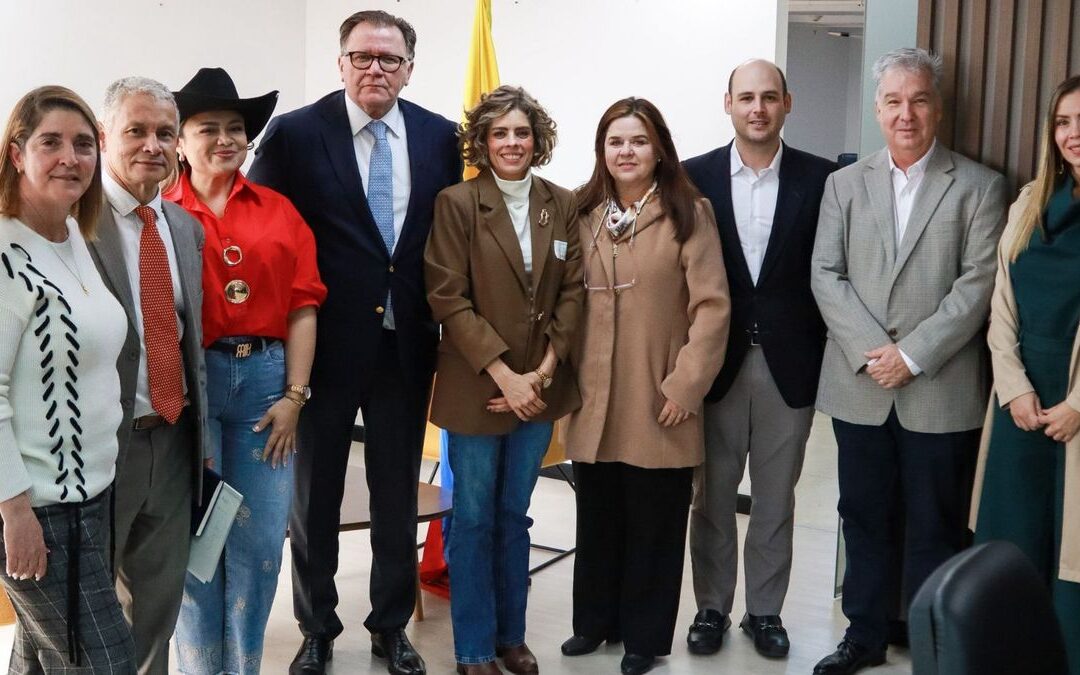 MinAgricultura y Procaña anuncian línea de crédito por $400.000 millones para productores de caña