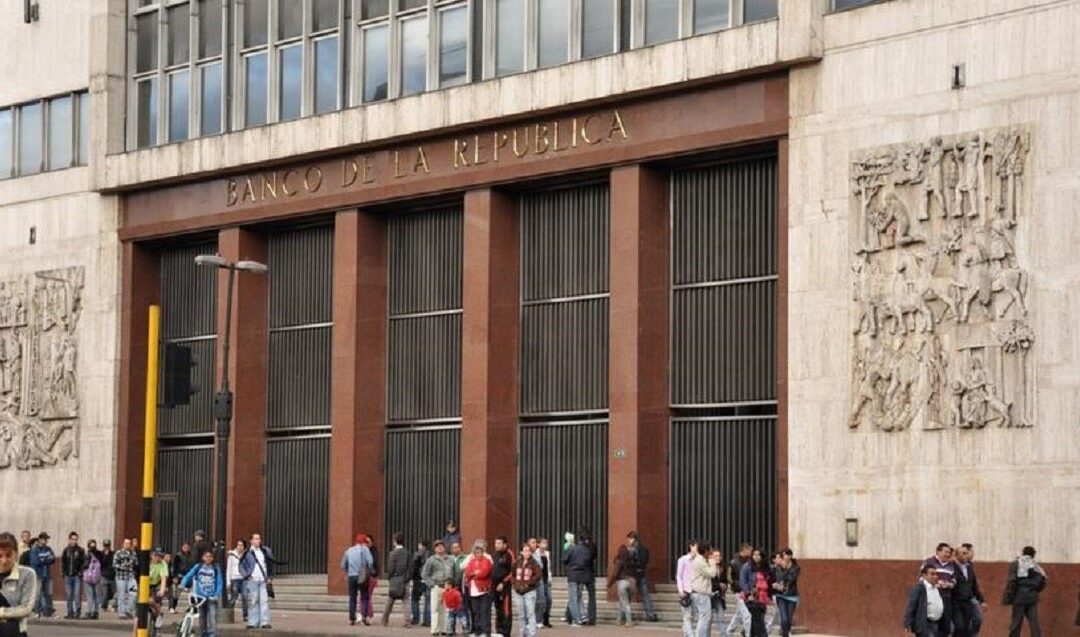 BanRep advierte que la meta de inflación sigue lejana y señala decisiones del anterior Gobierno que complicaron el panorama