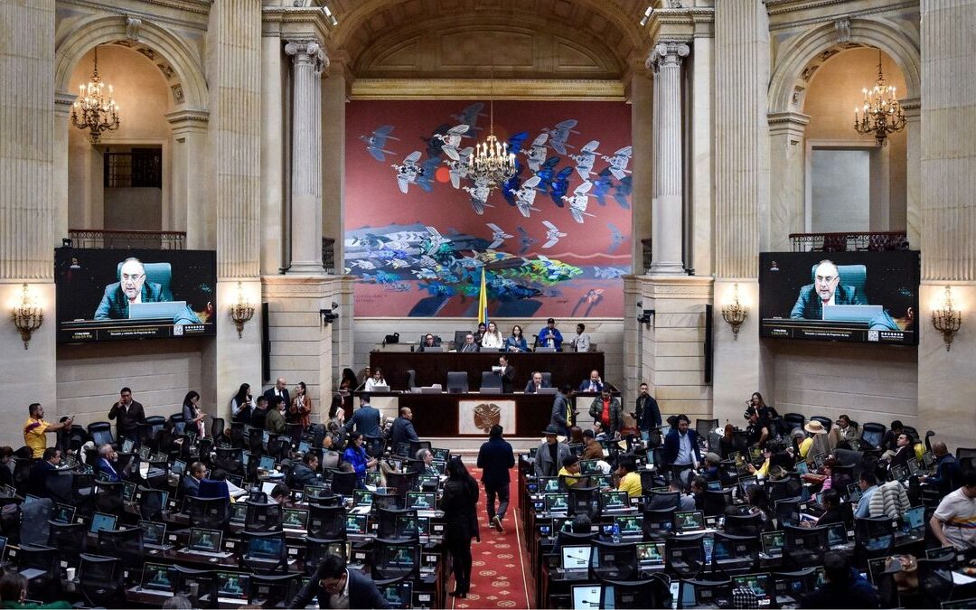 Dura respuesta del Congreso por nueva demanda contra posesión de De la Espriella: sería una “interferencia”