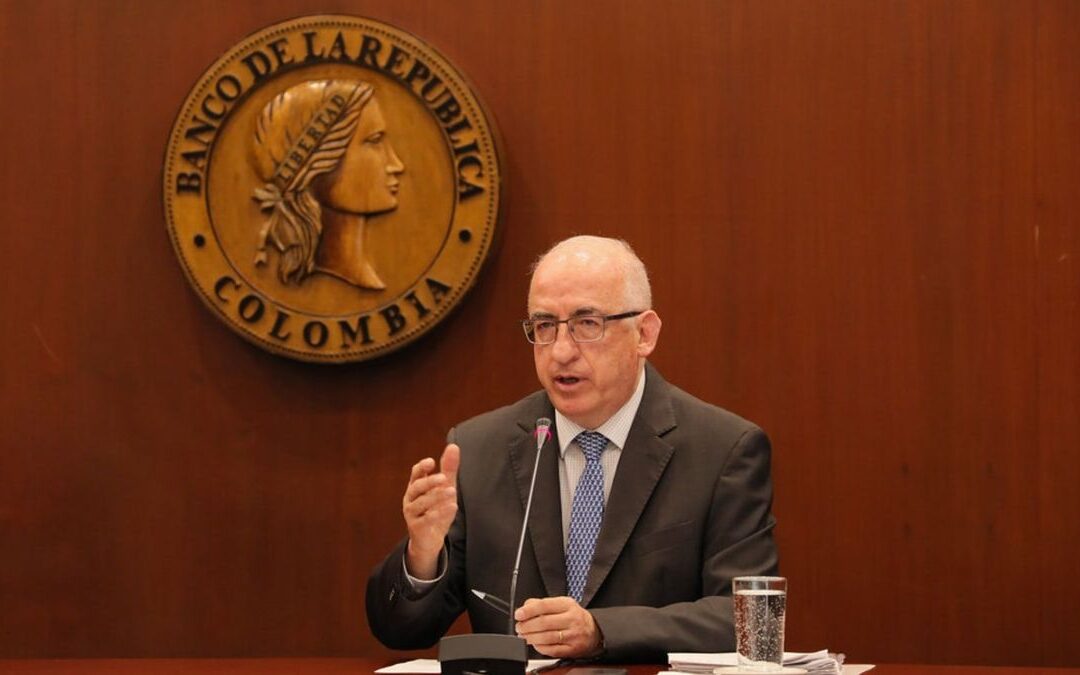 Dólar barato preocupa al BanRep: Villar dice que afecta competitividad del país