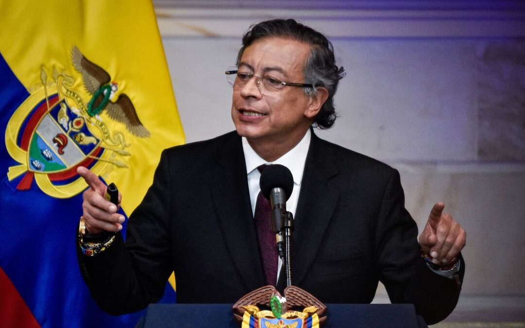 Petro dice que gobierno electo buscaría acabar con las reformas sociales